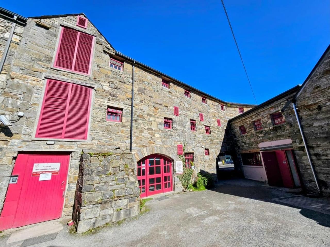 Old Mill Holiday Hostel ويستبورت المظهر الخارجي الصورة