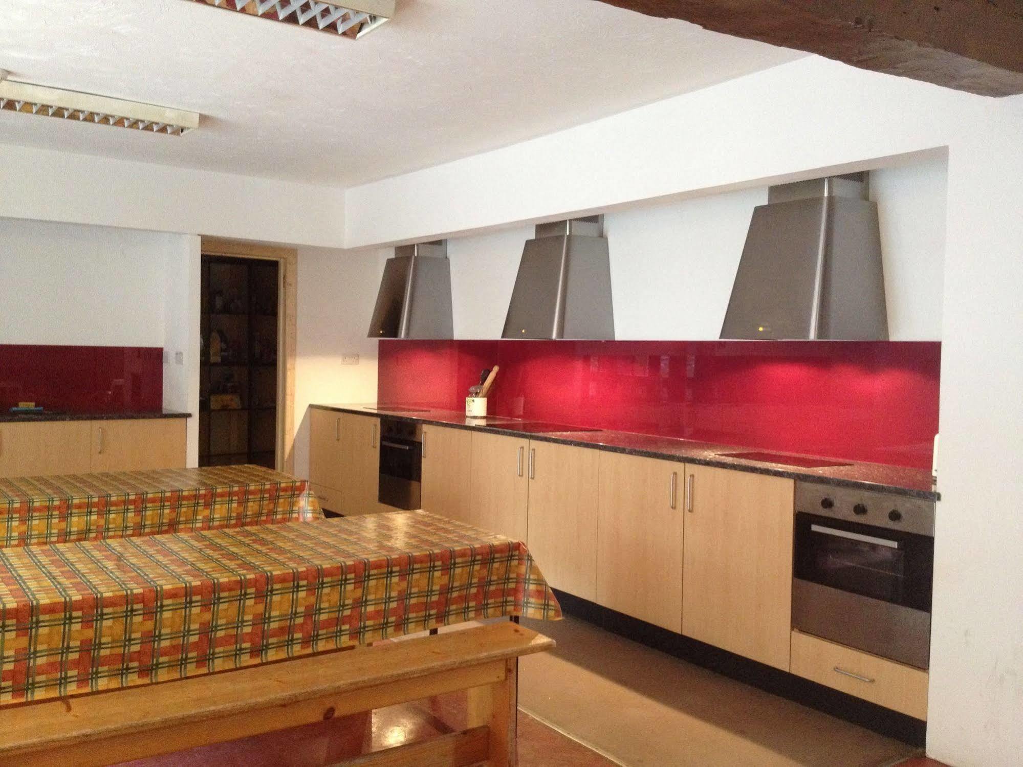 Old Mill Holiday Hostel ويستبورت المظهر الخارجي الصورة